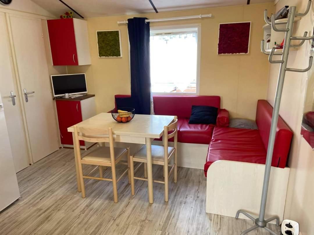 Camping Le Clos Du Thym Argelès-sur-Mer Eksteriør bilde